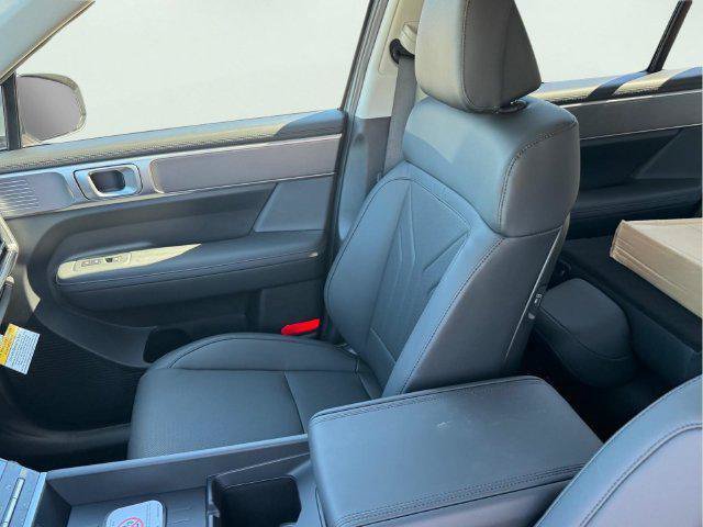 New 2027 Hyundai Santa Fe SEL FWD image 9