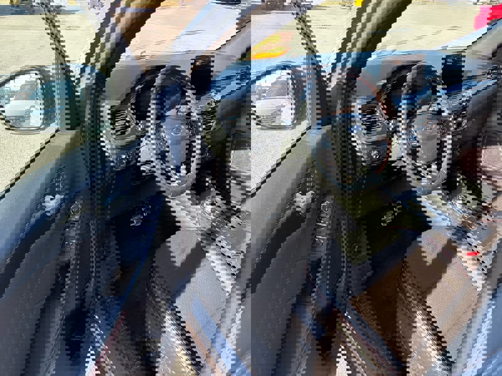 Used 2024 Ford Escape ST-Line image 7