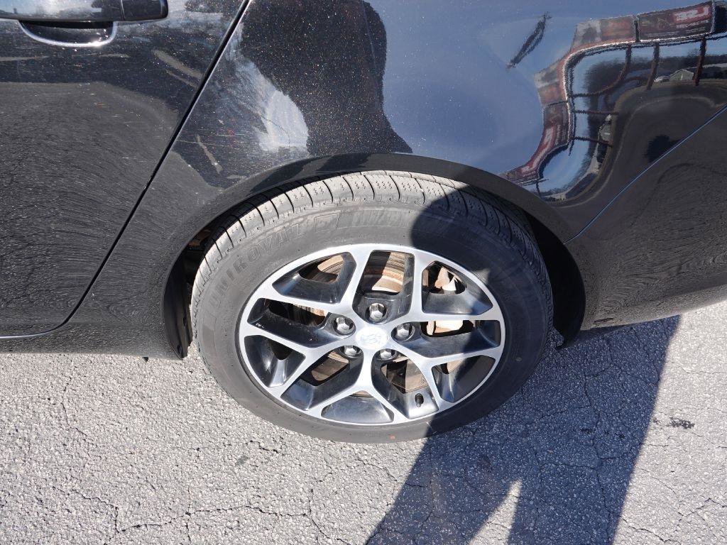 Used 2017 Buick Regal Sport Touring image 7