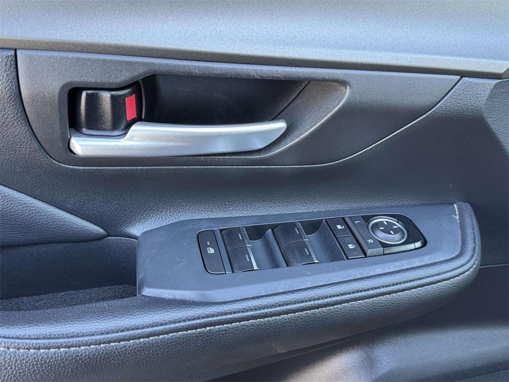 Used 2025 Toyota Grand Highlander XLE image 18