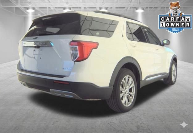 Used 2023 Ford Explorer XLT w/ Equipment Group 202A AWD/4WD image 2