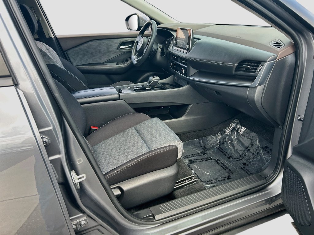 Used 2023 Nissan Rogue SV FWD image 26