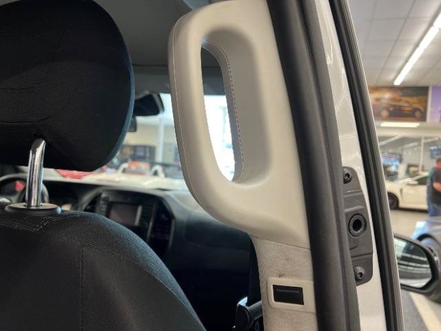 Used 2019 Mercedes-Benz Metris Passenger image 30