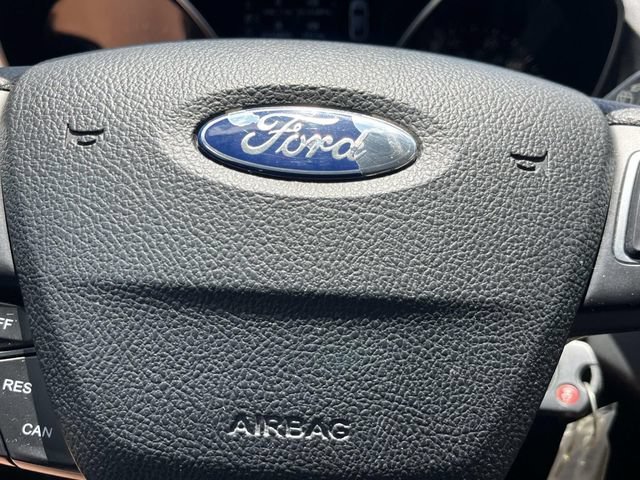 Used 2018 Ford Escape SE w/ SE Sync 3 Package FWD image 32