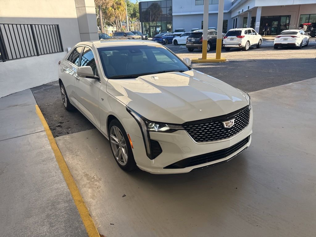 Used 2024 Cadillac CT4 Luxury RWD image 3