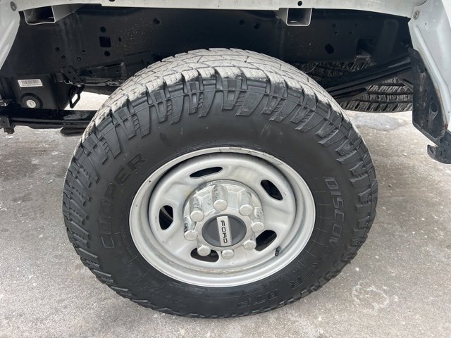 Used 2024 Ford F250 XL w/ Snow Plow Prep Package image 9