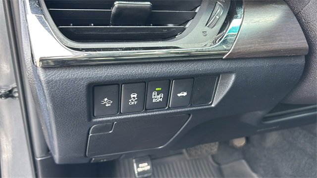 Used 2017 Toyota Avalon XLE Premium image 17