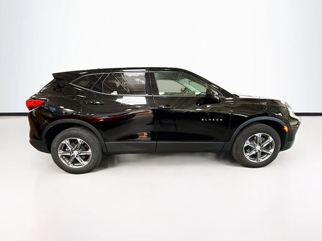 Used 2024 Chevrolet Blazer LT AWD/4WD image 5