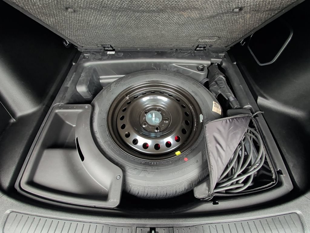 Used 2023 Jeep Grand Cherokee 4WD 4xe image 15