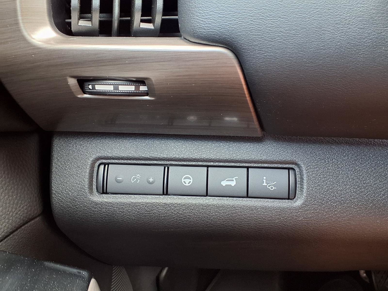 Used 2024 Nissan Pathfinder Platinum AWD/4WD image 19