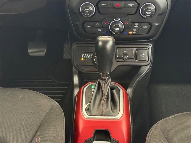 Used 2018 Jeep Renegade Trailhawk w/ Cold Weather Group II image 11