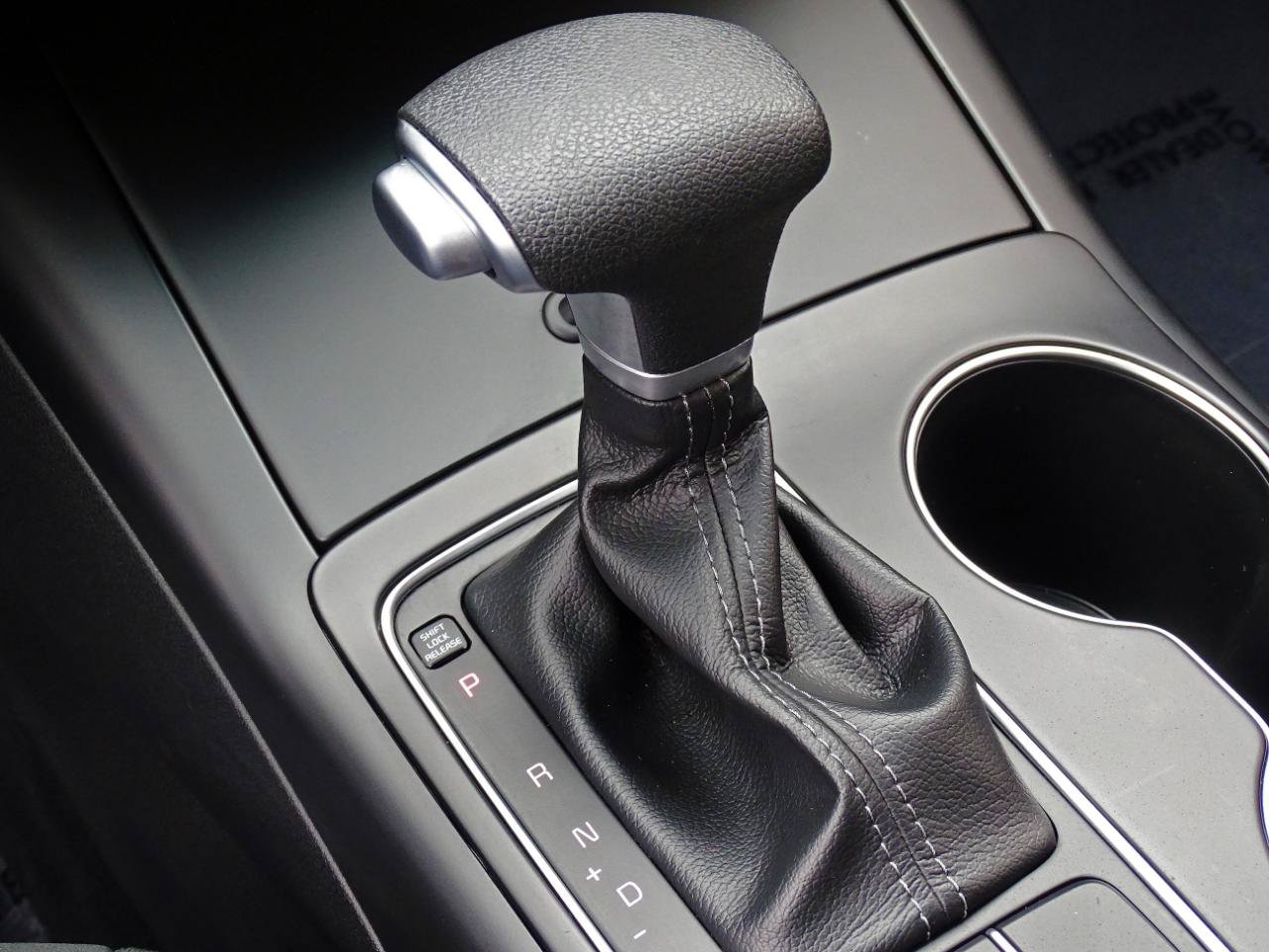 Used 2020 Kia Sorento LX FWD image 17