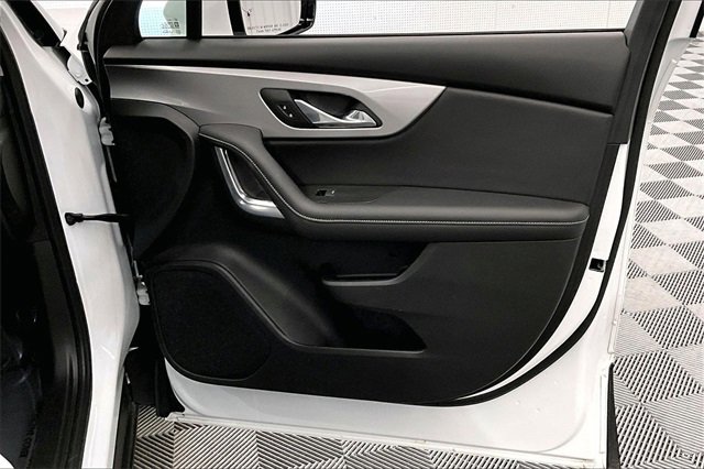 Used 2025 Chevrolet Blazer LT image 17