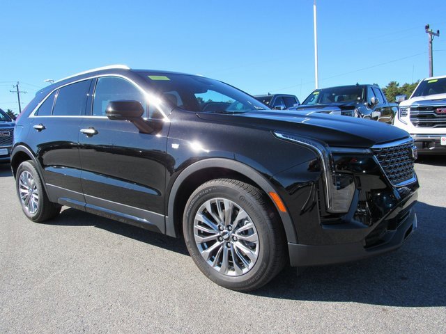 Used 2024 Cadillac XT4 Premium Luxury w/ Technology Package image 5