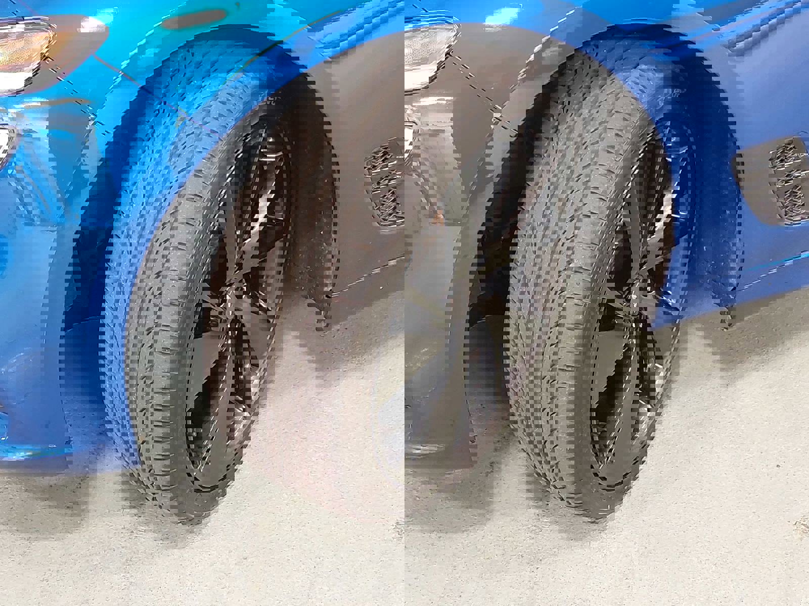 Used 2023 Genesis G70 2.0T w/ Sport Prestige Package image 33