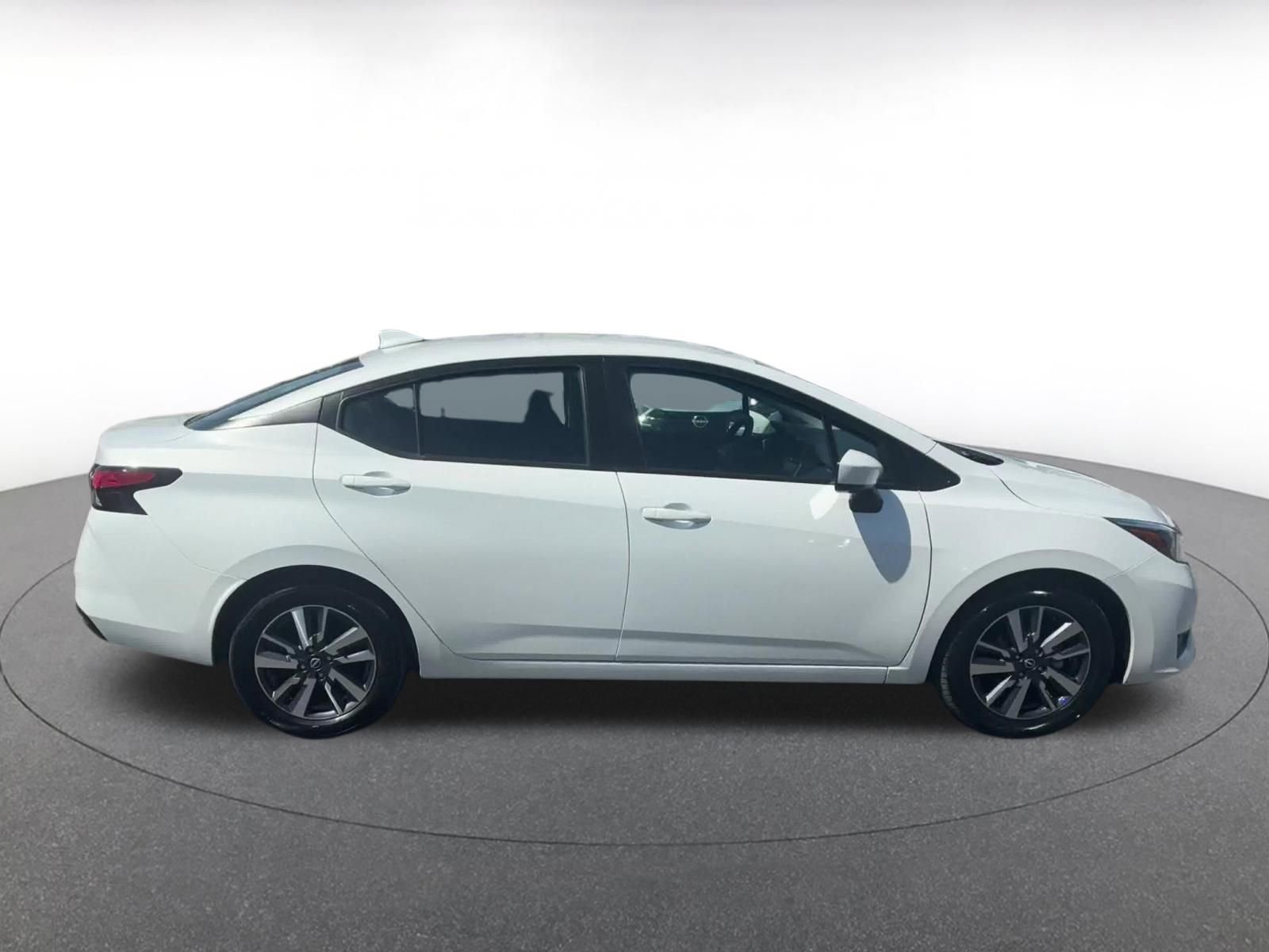 Used 2025 Nissan Versa SV image 16