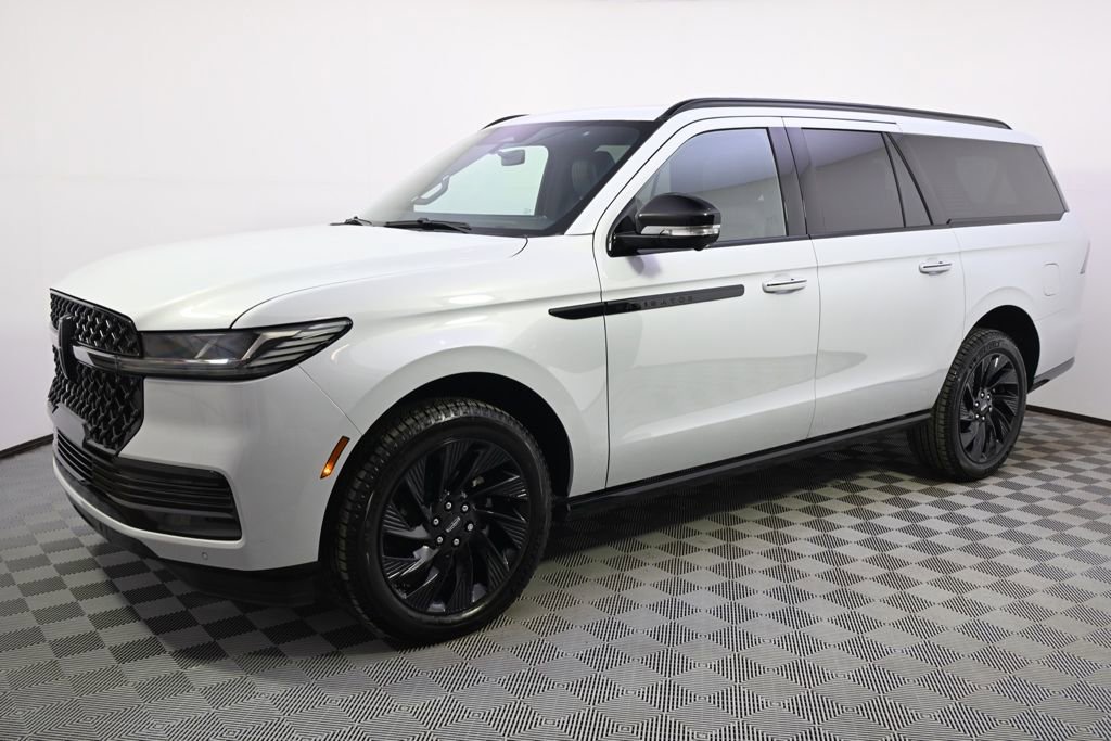 New 2025 Lincoln Navigator L Reserve w/ Jet Appearance Package image 2