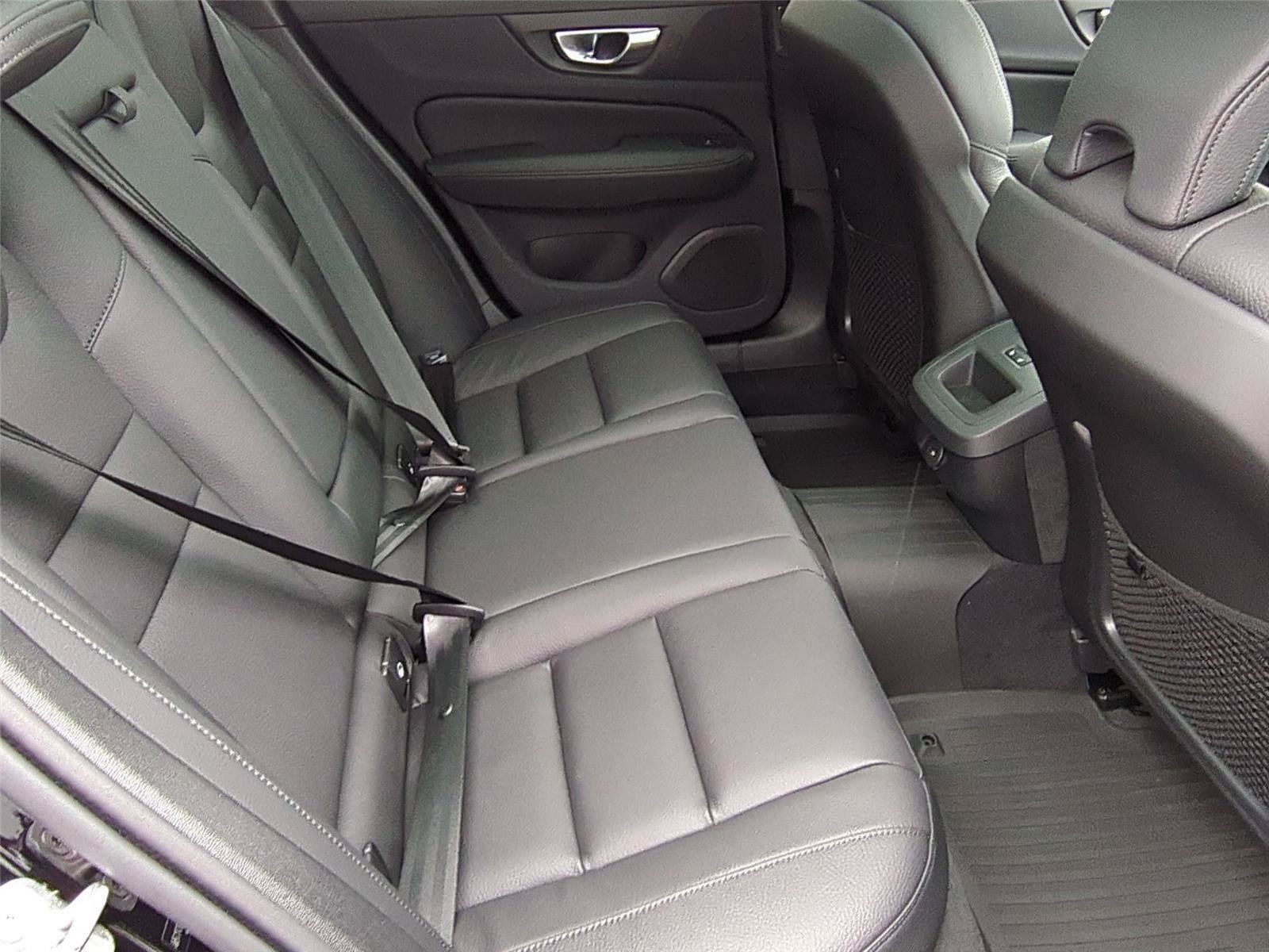 New 2026 Volvo V60 B5 Cross Country Plus w/ Protection Package Premier AWD/4WD image 19