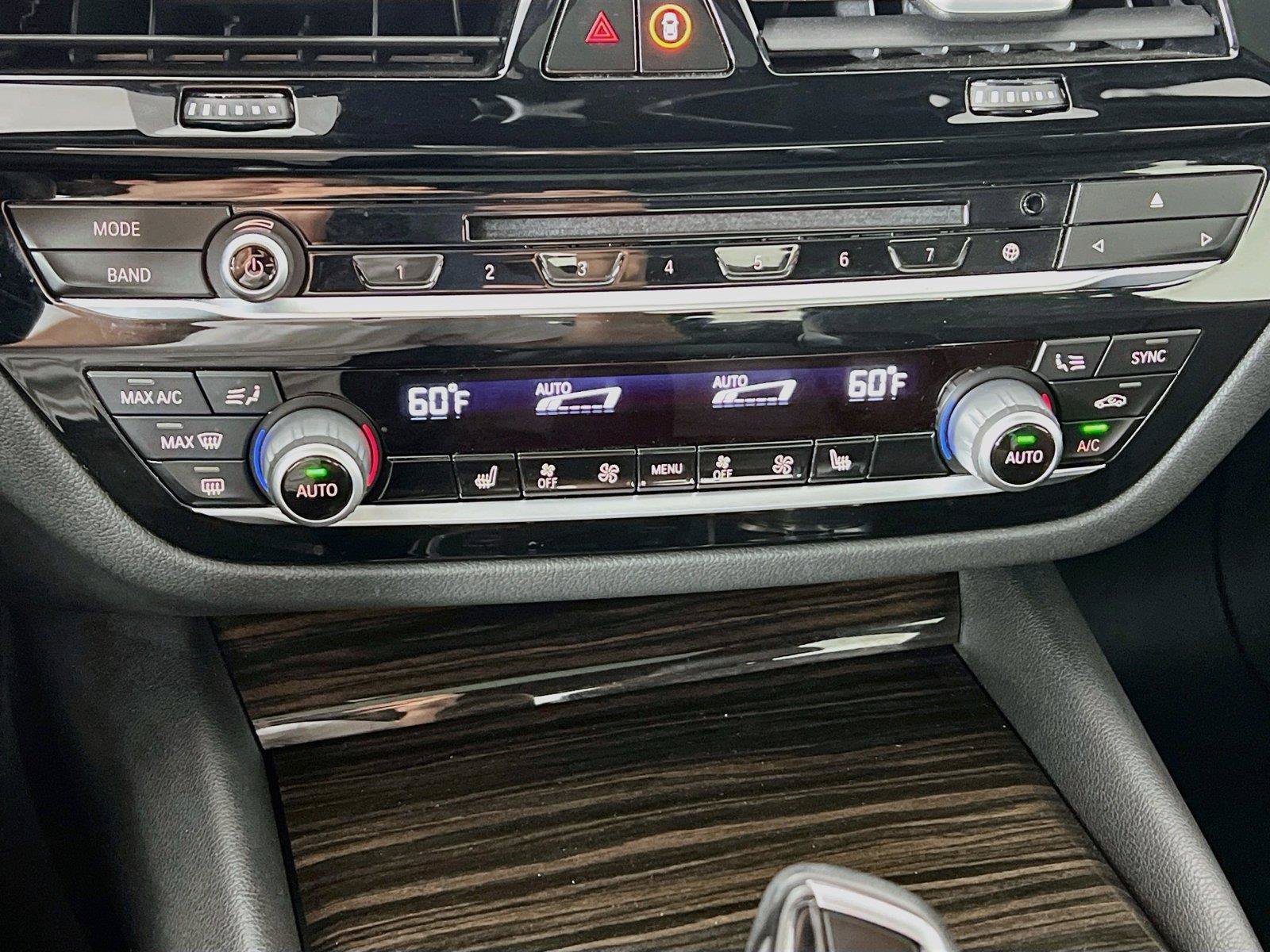 Used 2019 BMW 540i xDrive AWD/4WD image 17