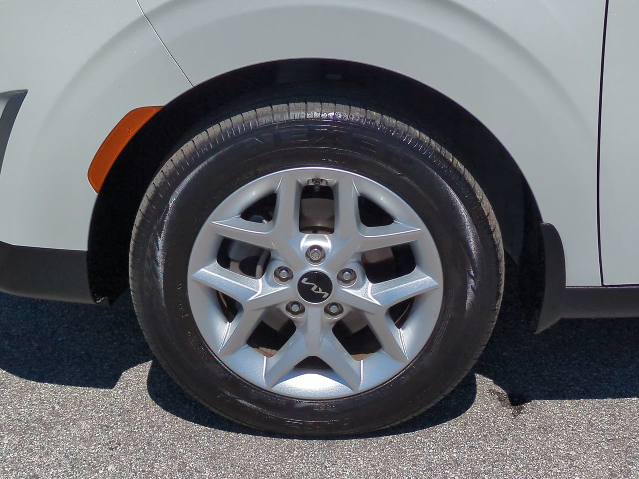 Used 2025 Kia Soul LX w/ LX Technology Package FWD image 11
