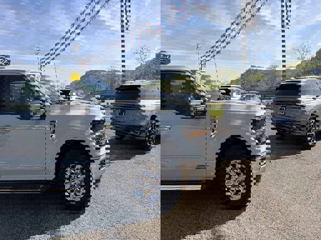 Used 2024 Ford F150 XLT w/ Mobile Office Package image 2