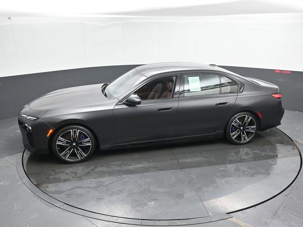 Used 2023 BMW i7 xDrive60 image 44