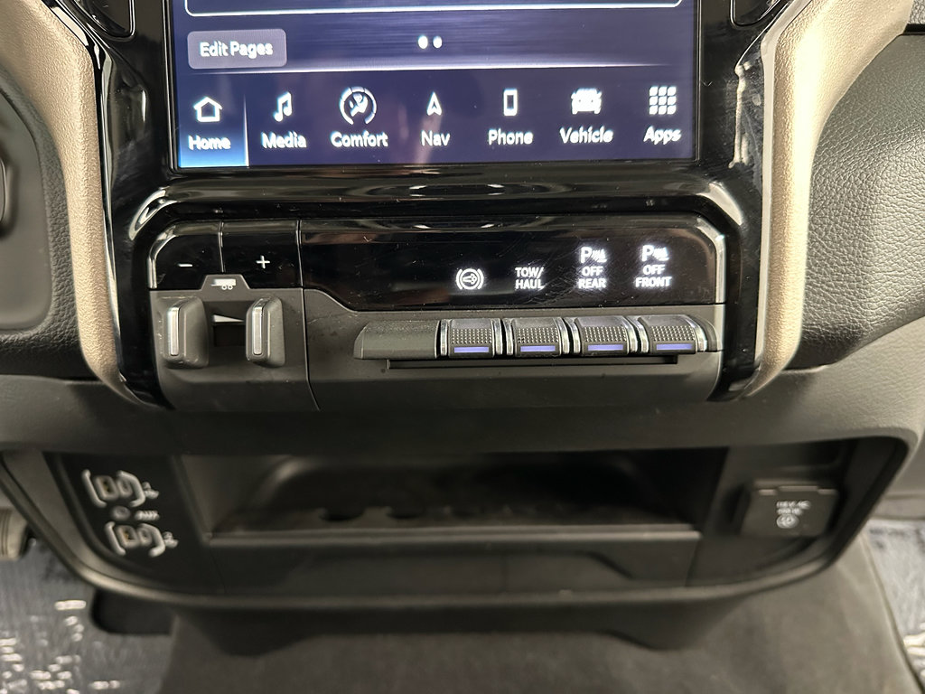 Used 2024 RAM 2500 Laramie image 8