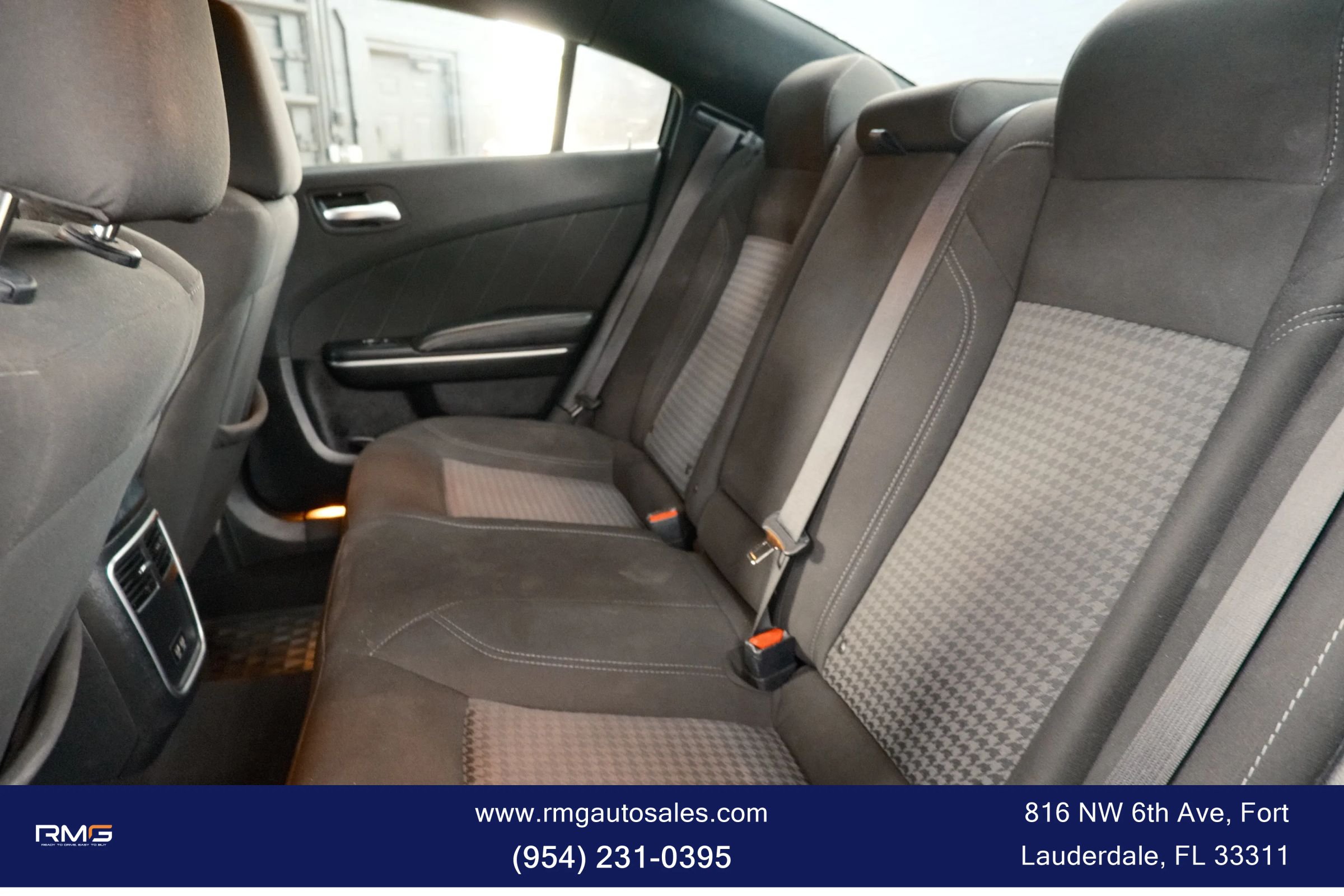 Used 2023 Dodge Charger SXT RWD image 11