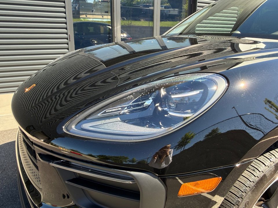 Certified 2024 Porsche Macan AWD/4WD image 13
