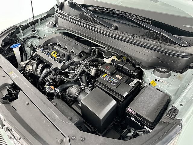 Certified 2025 Hyundai Venue SEL FWD image 26