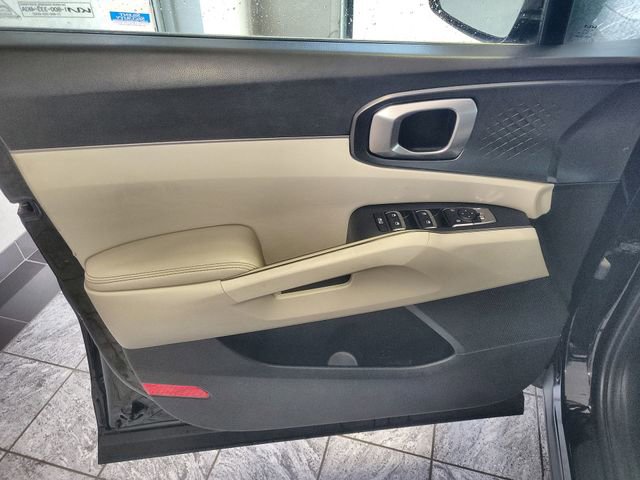 Used 2023 Kia Sorento EX image 13