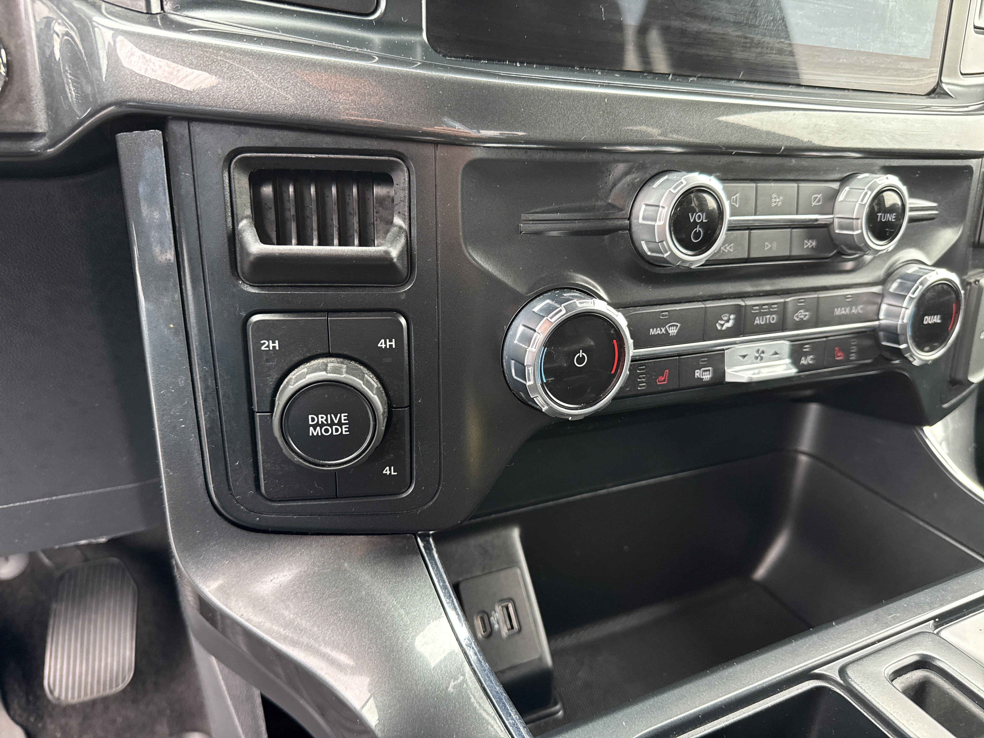 Used 2022 Ford F150 XLT w/ Equipment Group 302A High image 33