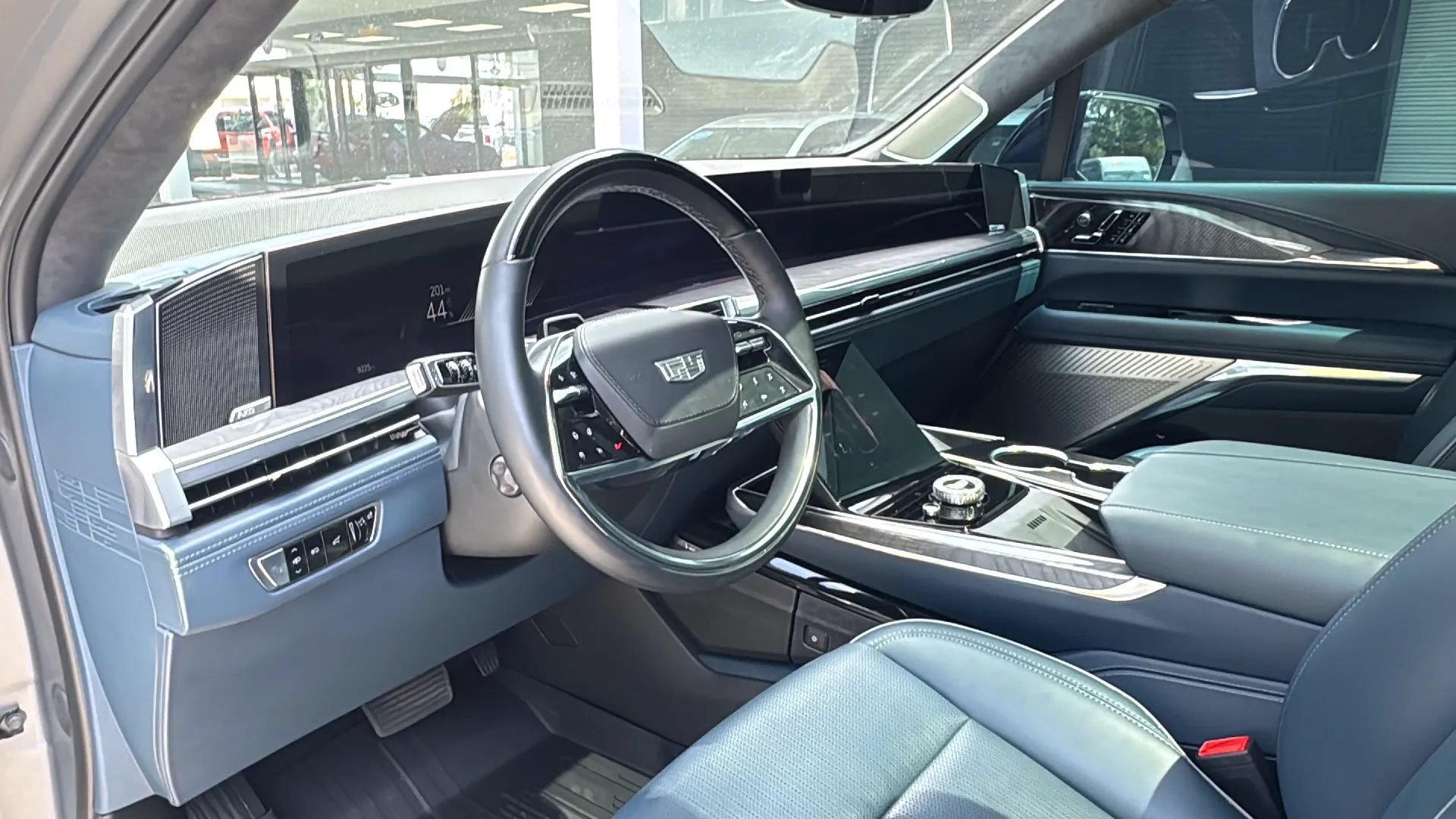 Used 2026 Cadillac Escalade IQL Sport 2 AWD/4WD image 12