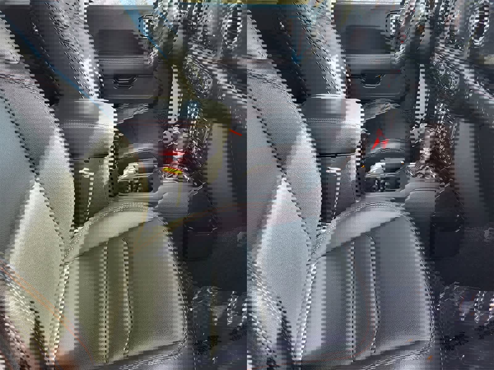 Used 2022 Jeep Wrangler Unlimited Rubicon w/ Xtreme Recon 35" Tire Package image 27