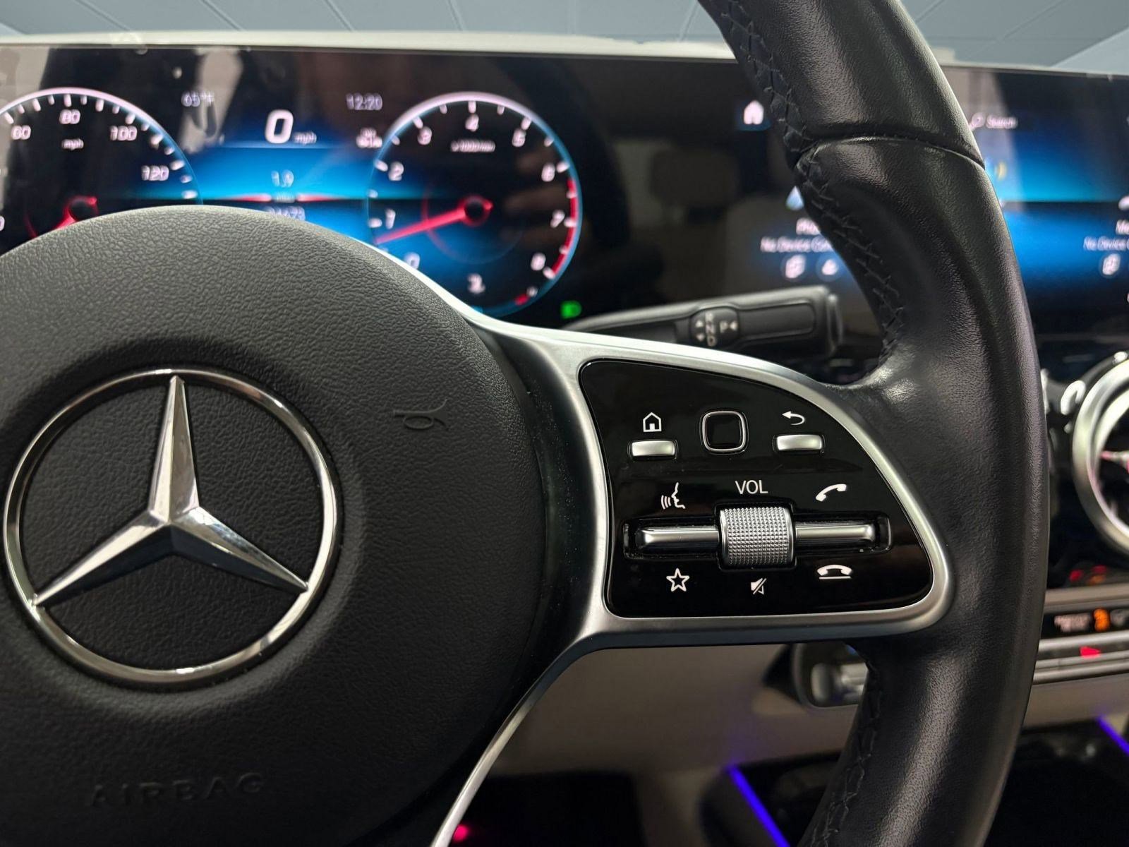 Certified 2022 Mercedes-Benz GLA 250 4MATIC image 28