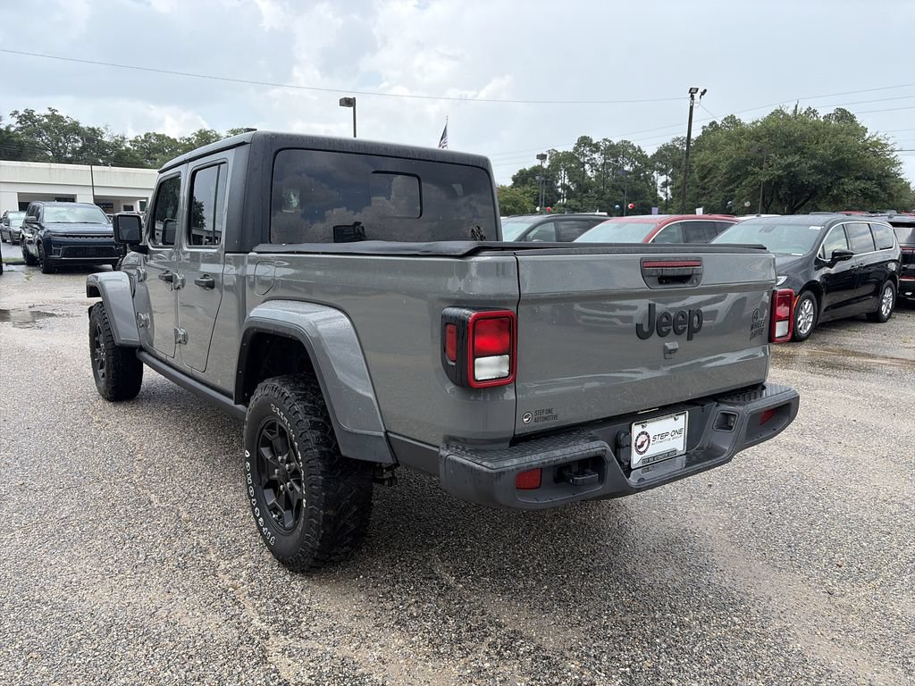 Used 2022 Jeep Gladiator Sport AWD/4WD image 4