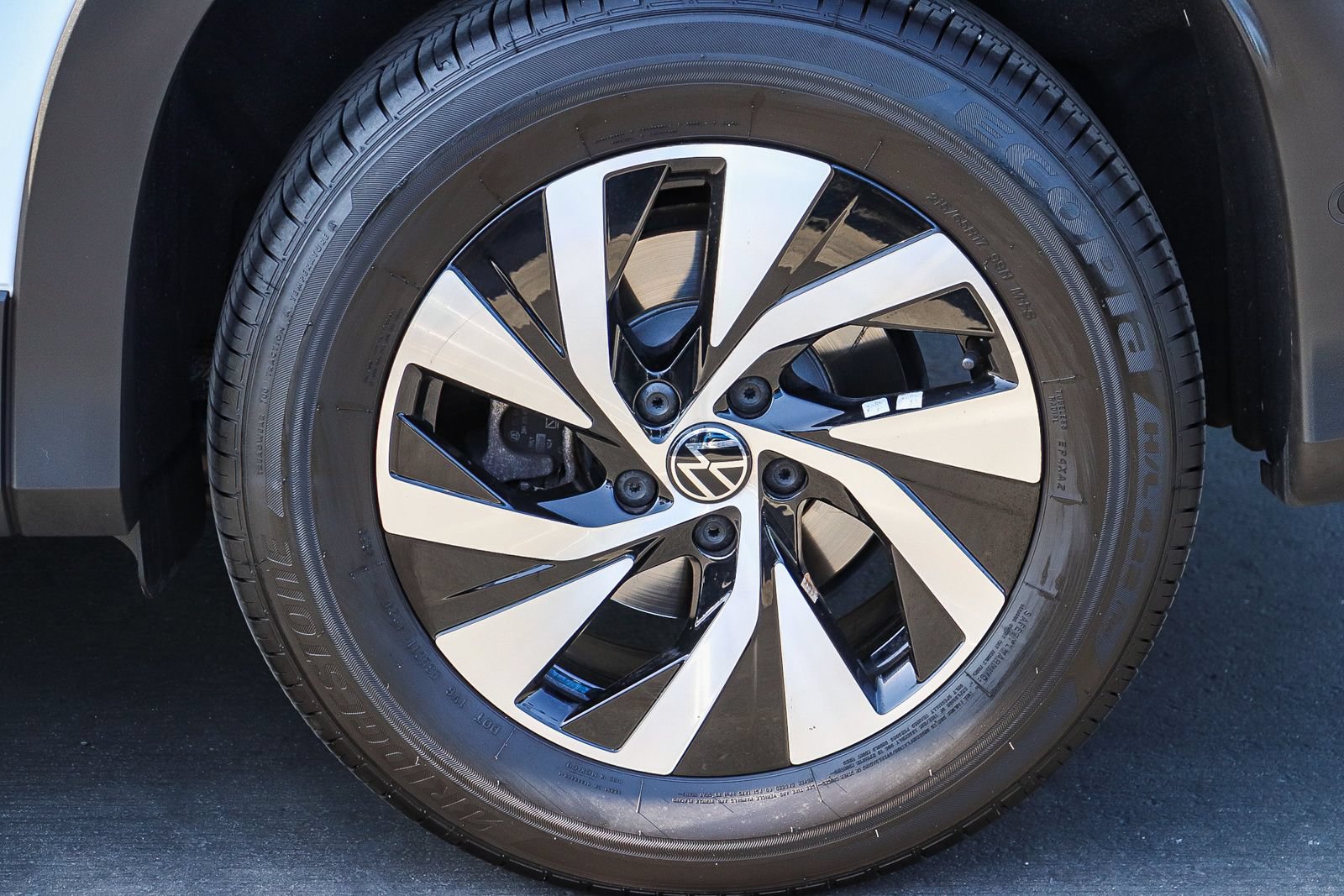 Certified 2025 Volkswagen Tiguan S FWD image 12