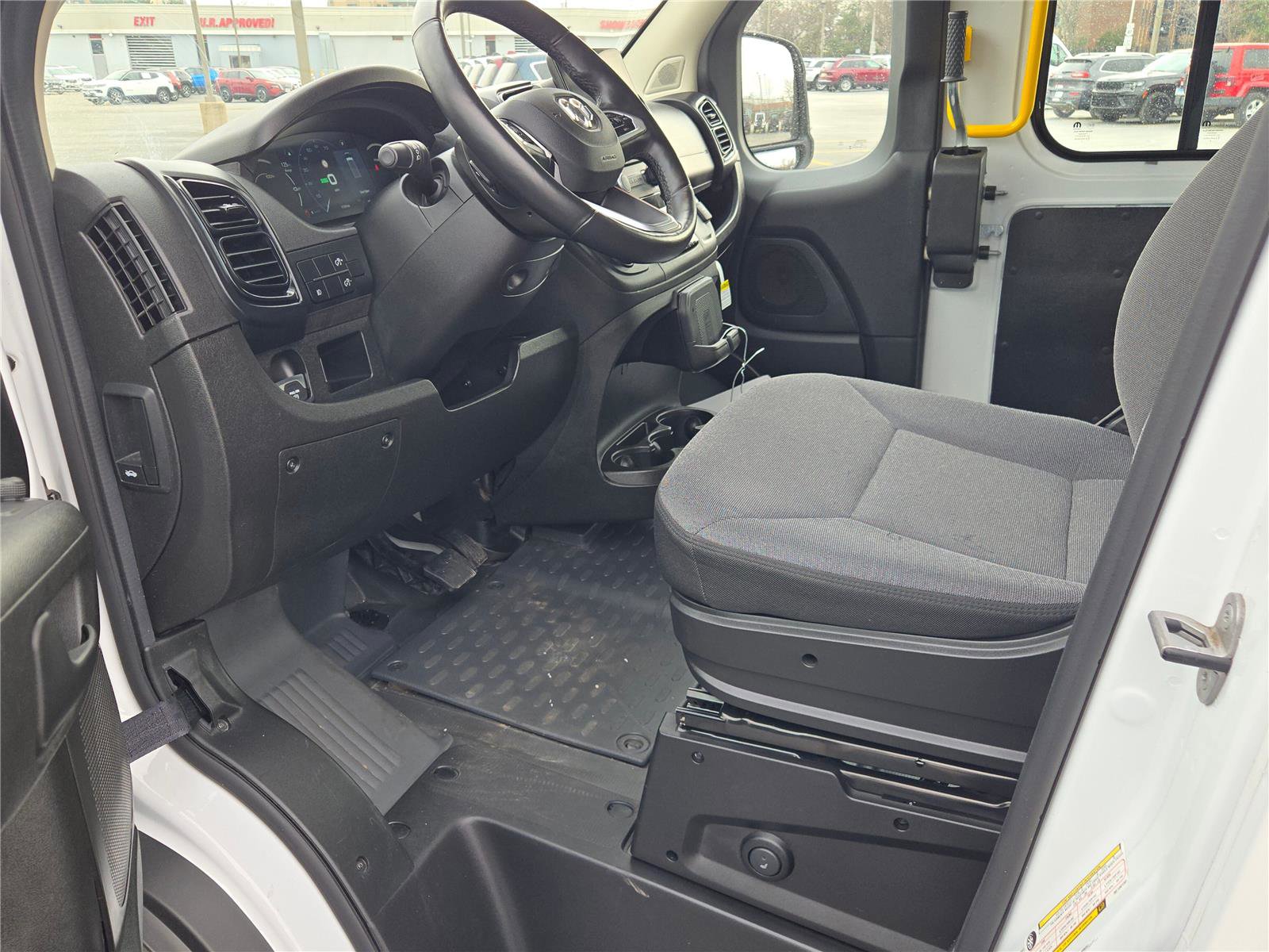Certified 2024 RAM ProMaster 3500 w/ Delivery Van Package FWD image 24