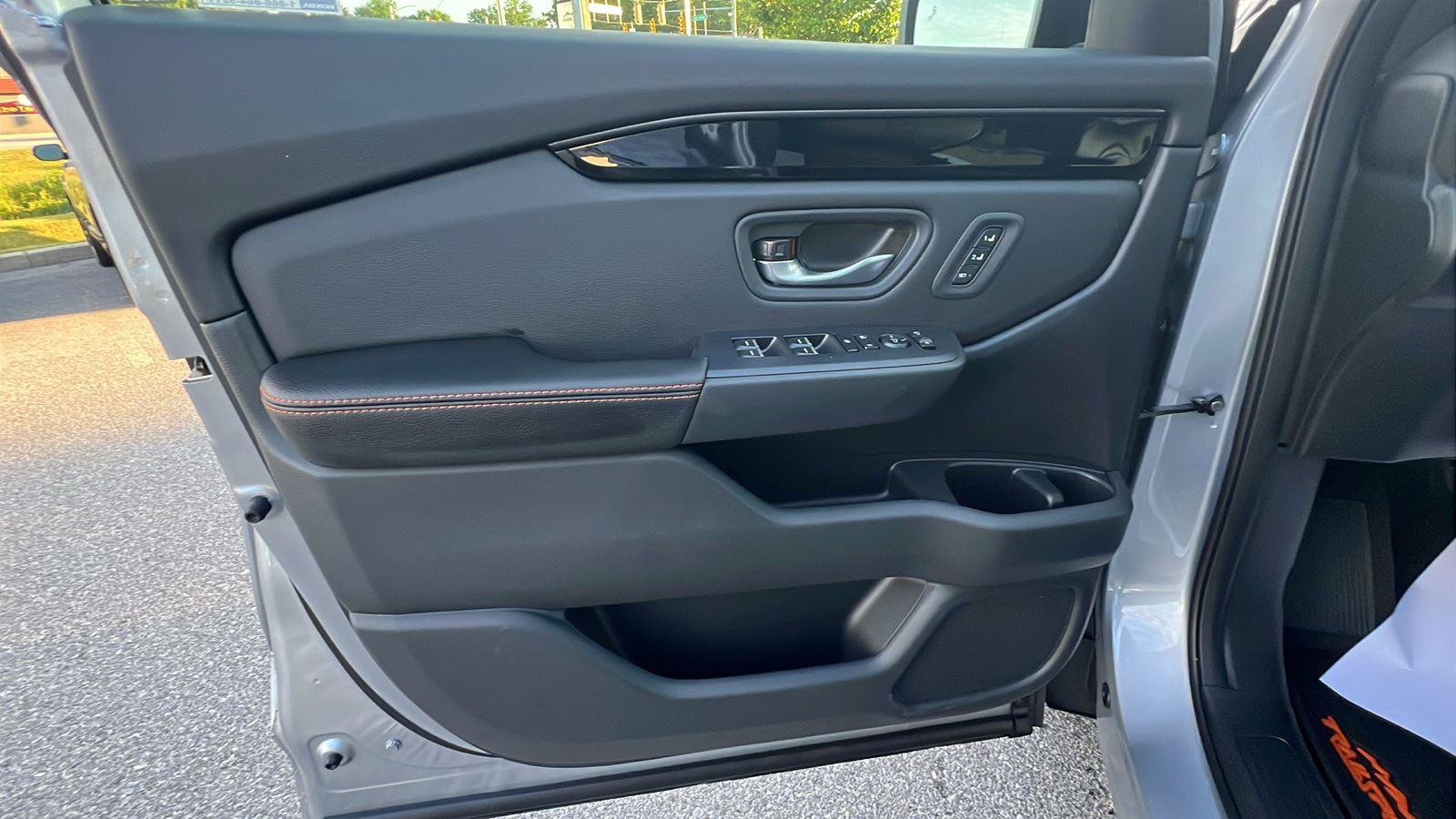 New 2026 Honda Pilot TrailSport image 24