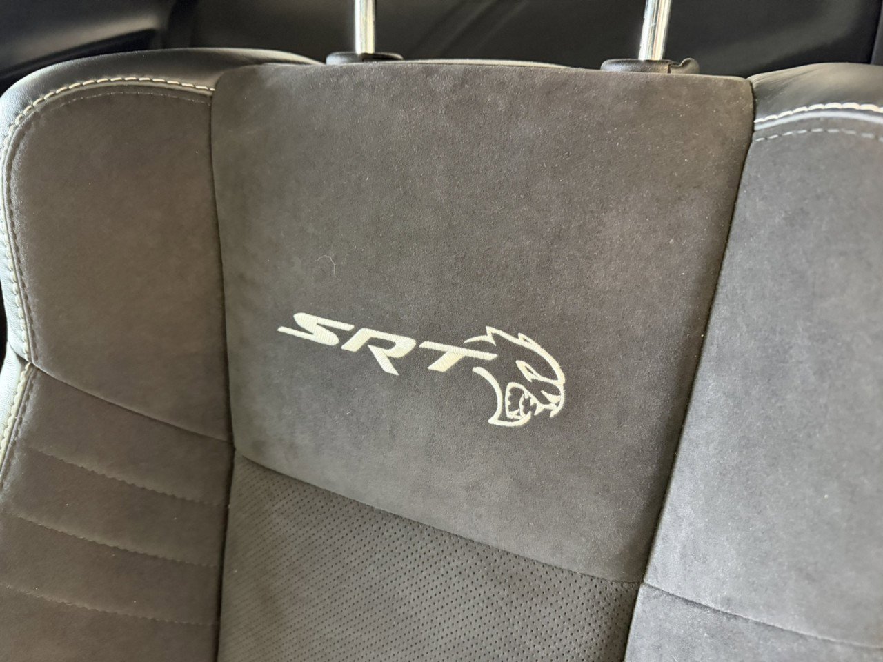 Used 2018 Dodge Challenger SRT Hellcat image 38