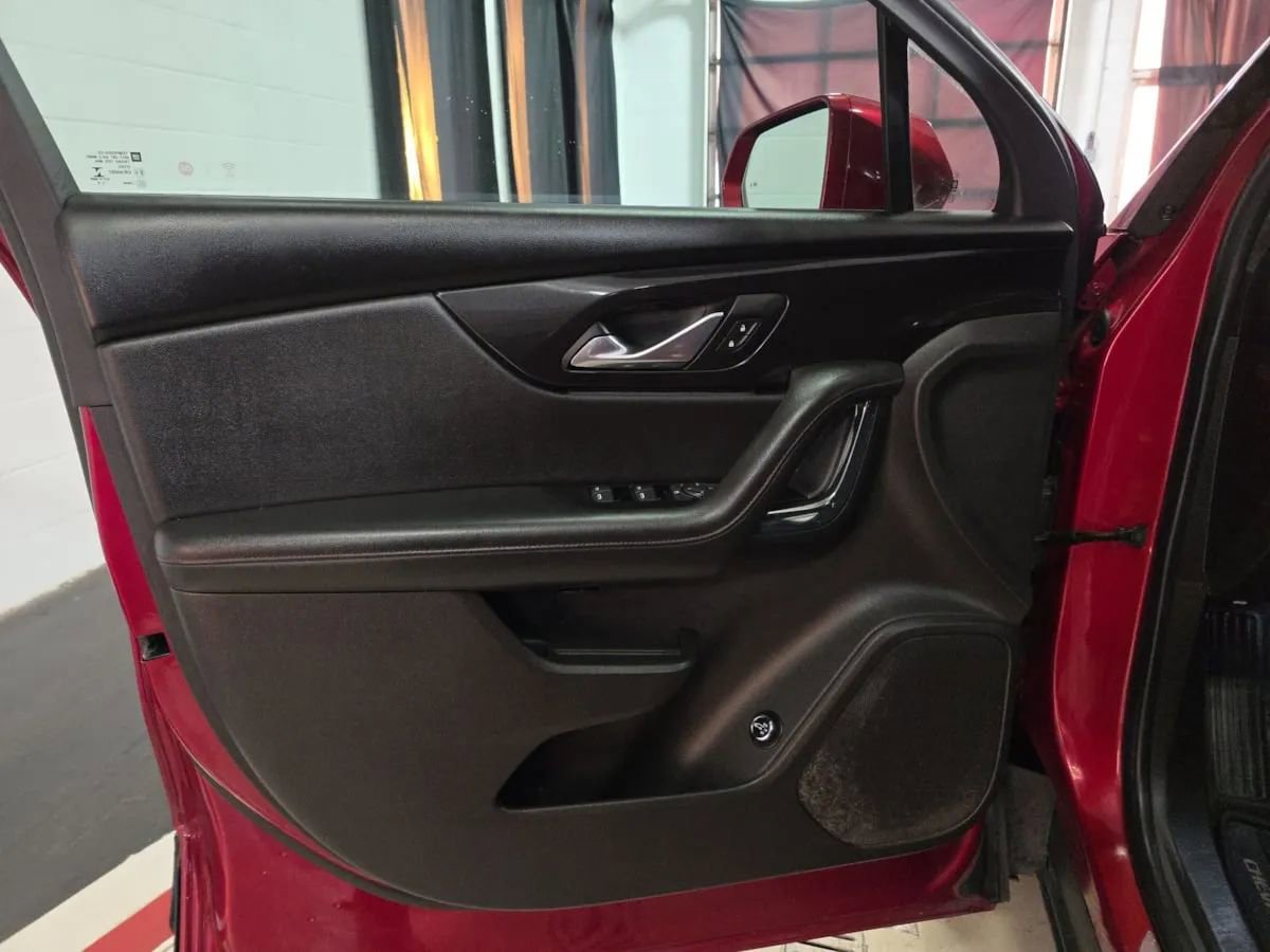 Used 2019 Chevrolet Blazer RS w/ Sun and Wheels Package image 24