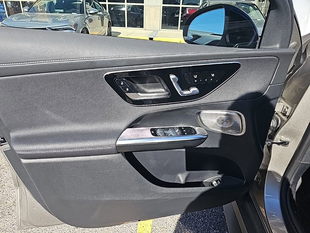 Used 2024 Mercedes-Benz GLC 300 4MATIC image 10