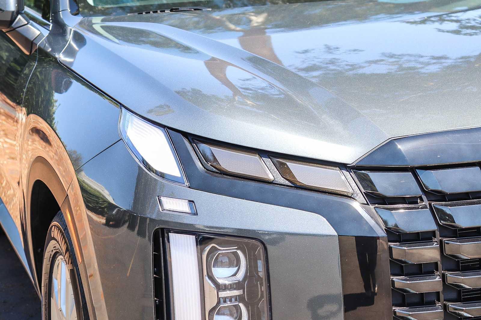 Used 2024 Hyundai Palisade SEL FWD image 4