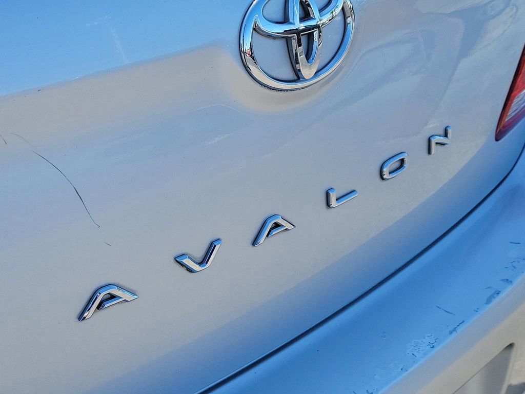 Used 2010 Toyota Avalon Limited FWD image 6