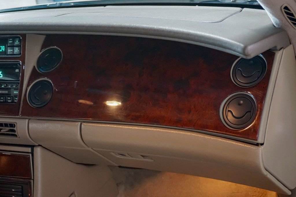 Used 1997 Buick Riviera Supercharged Coupe image 31