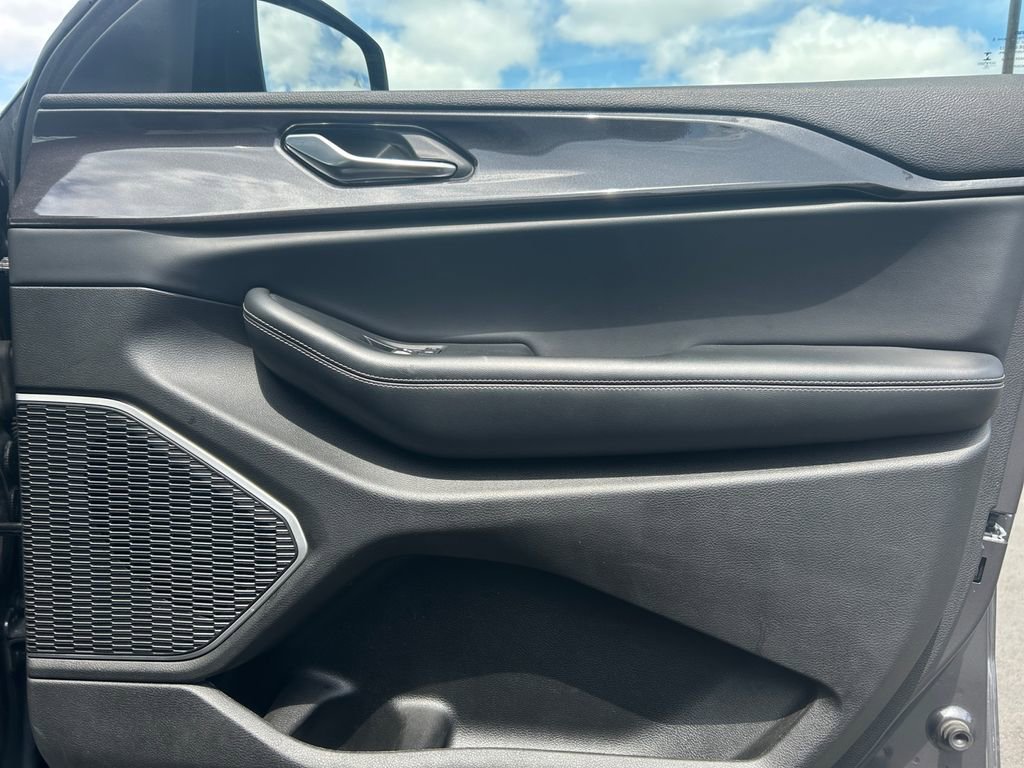 Used 2022 Jeep Grand Cherokee L Altitude image 25