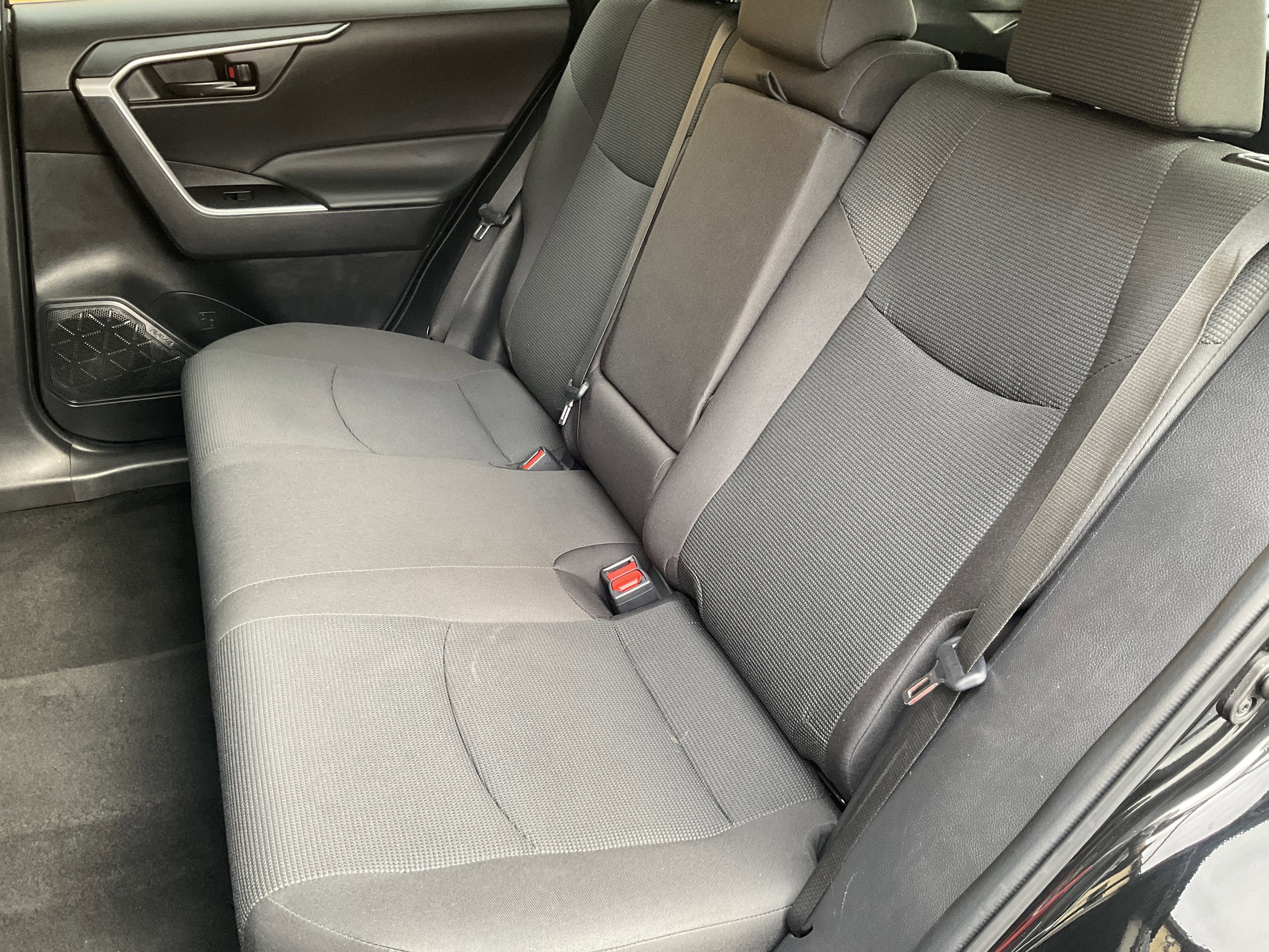 Used 2024 Toyota RAV4 LE image 33