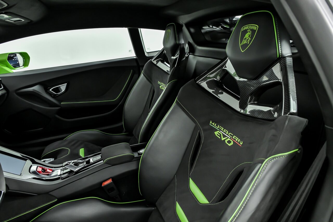 Used 2022 Lamborghini Huracan EVO RWD image 22