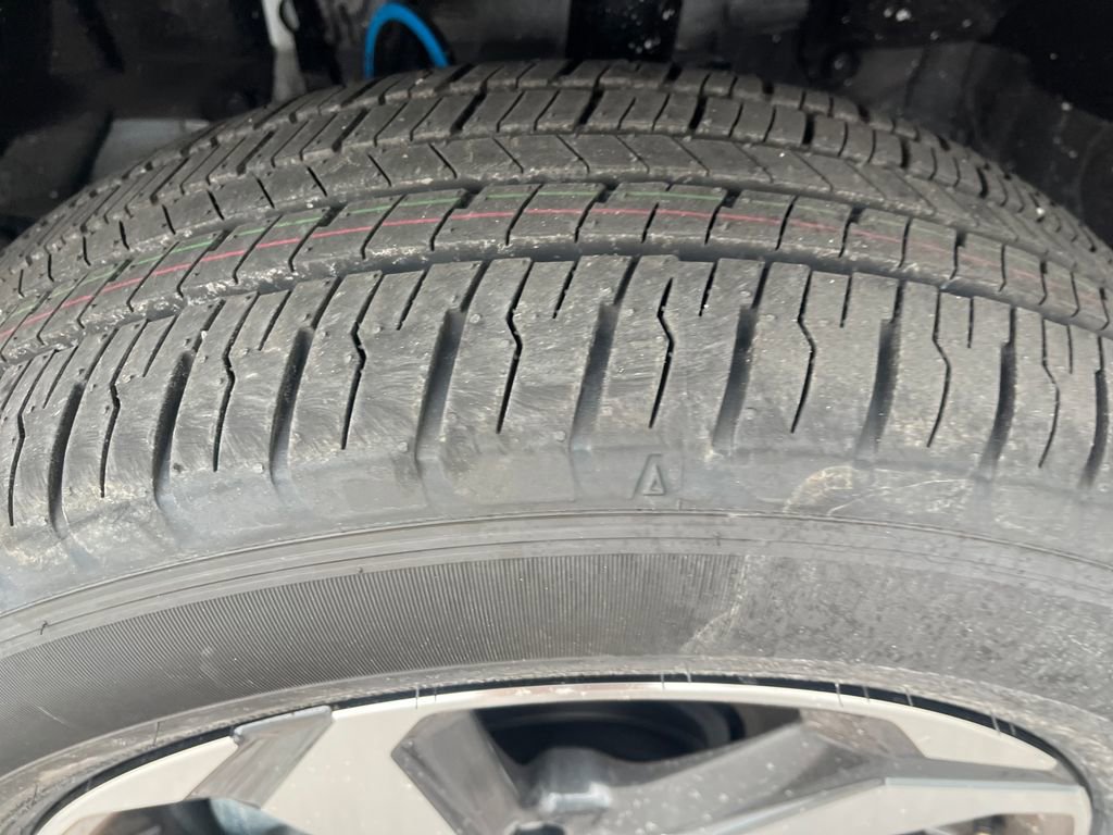 New 2025 Toyota RAV4 SE image 28