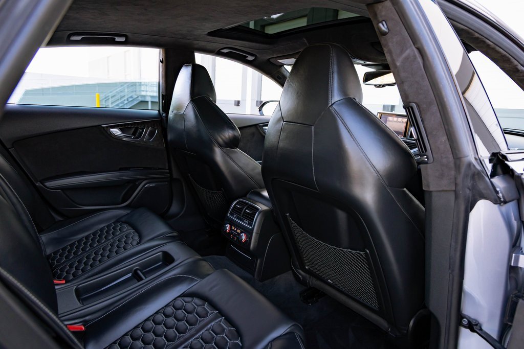 Used 2017 Audi RS 7 Prestige w/ Carbon-Optic Package image 27